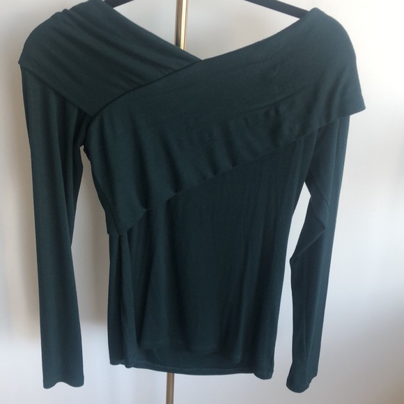Aritzia Babaton Phil Off the Shoulder Top - Picture 8 of 11